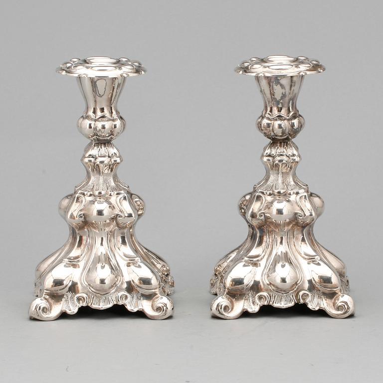 LJUSSTAKAR, ett par, silver barockstil. Svenska importstämplar 830, 1900-tal.