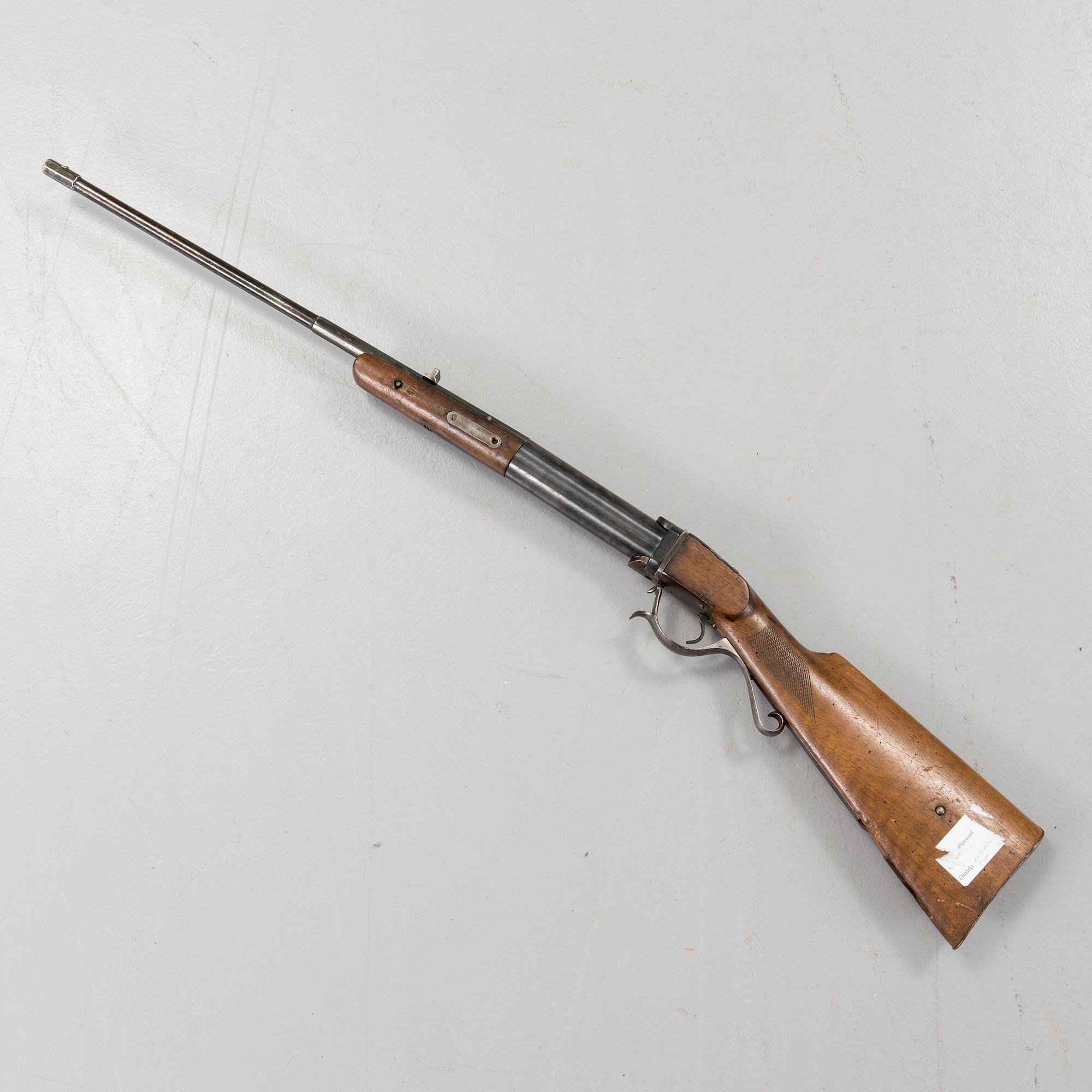 A early 20th century Oscar Will Bugelspanner air rifle.