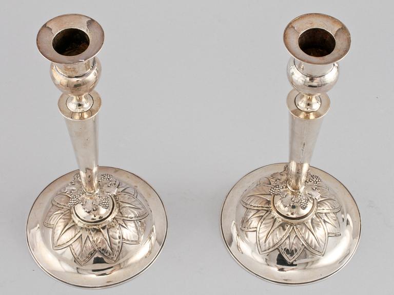 LJUSSTAKAR, ett par, silver, Carl-Petter Lampa, Stockholm 1837.