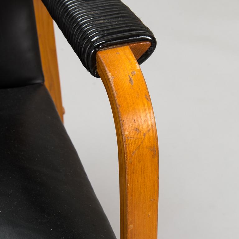 Alvar Aalto, a pair of mid-20th century '47' armchairs for, O.Y. Huonekalu- ja Rakennustyötehdas A.B.