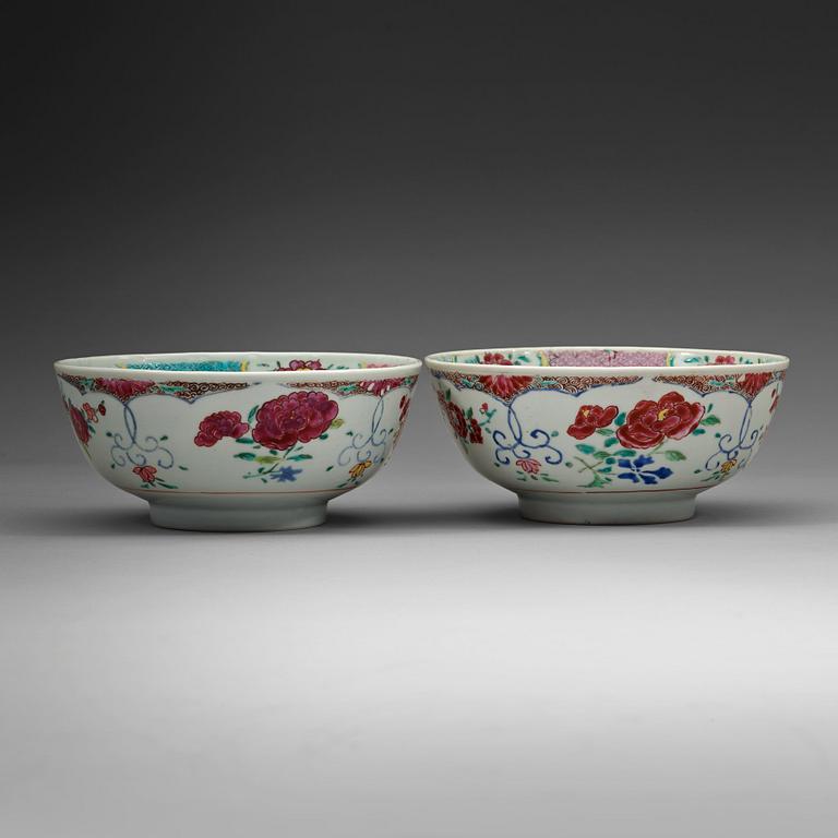 A pair of famille rose bowls, Qing dynasty, Qianlong (1736-95).