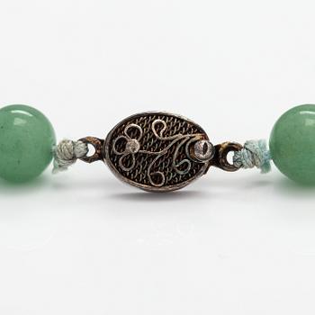 Helminauha, aventuriinikvartsi, hopeaa.