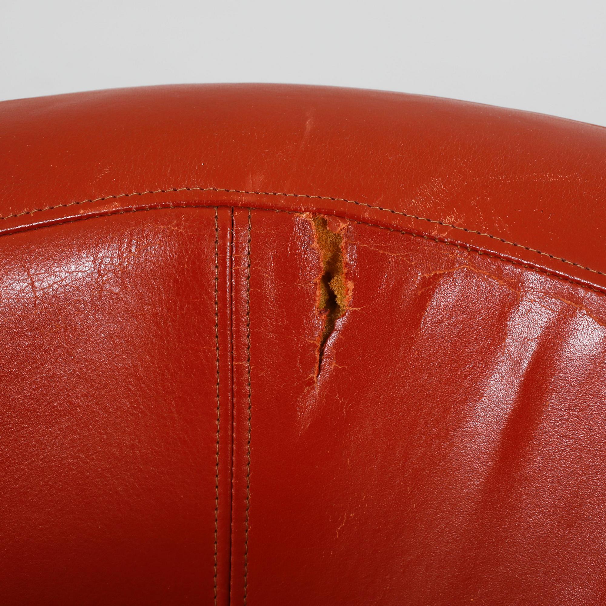 A pair of chairs, "GA-2", Erik Gunnar Asplund, Källemo, from the latter half of the 20th century.