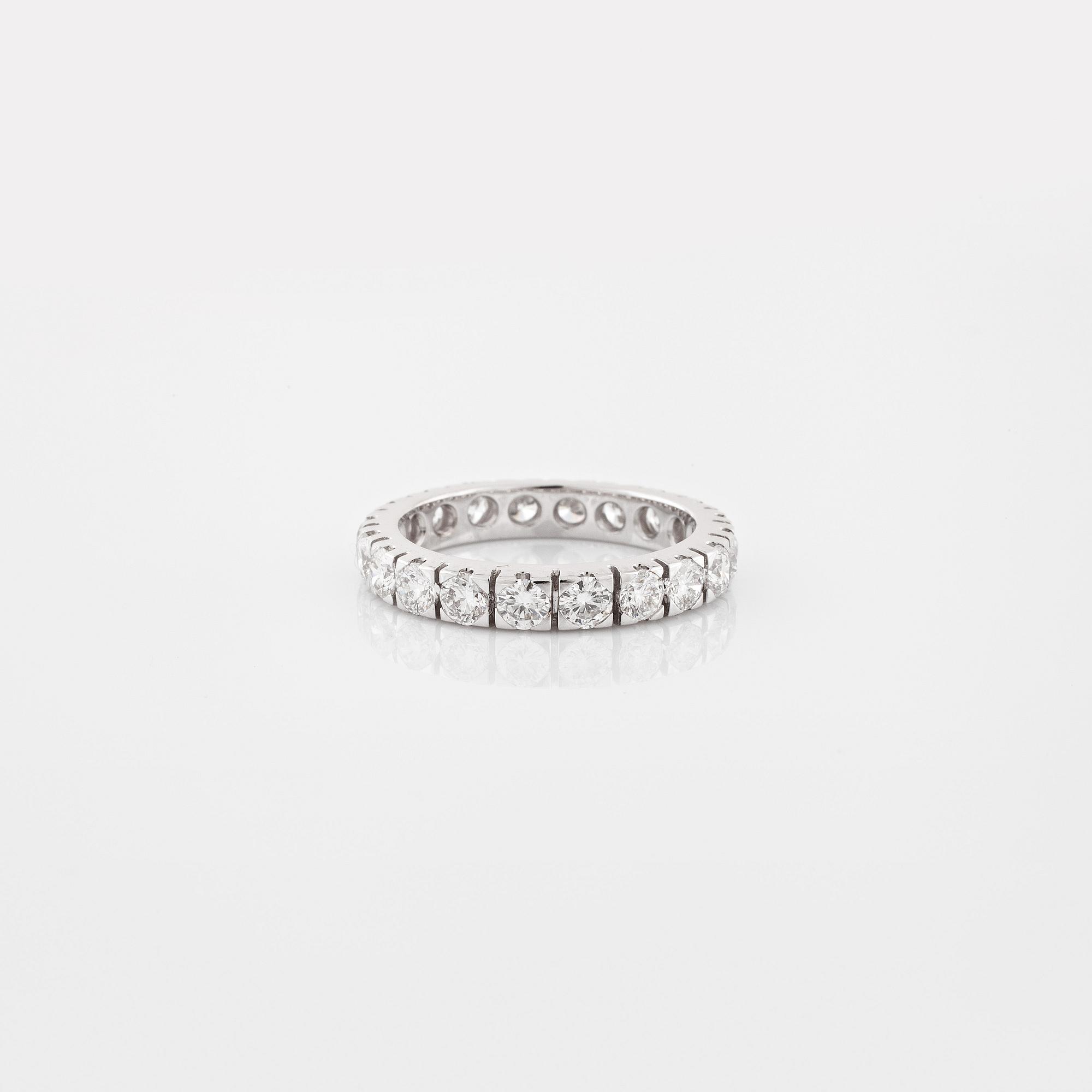 RING, med briljantslipade diamanter 1.92 ct.