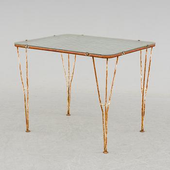 A garden table and four chairs, troligen 1950-tal.