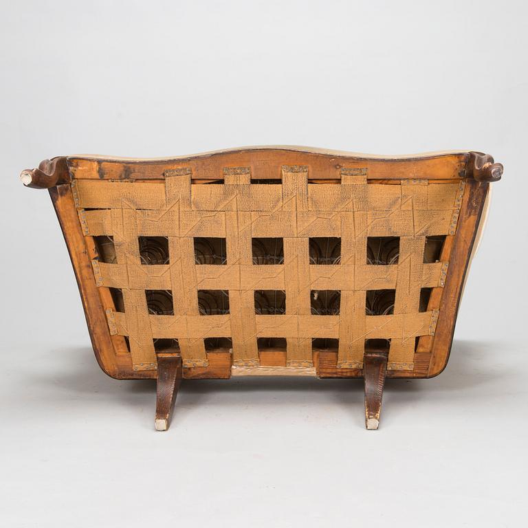 Soffa, s k fästmanssoffa, nyrokokostil, 1800-talets slut.