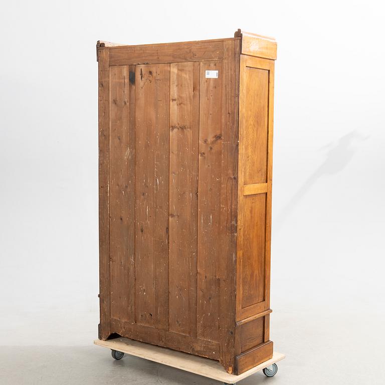 Cabinet/display cabinet, 20th century.