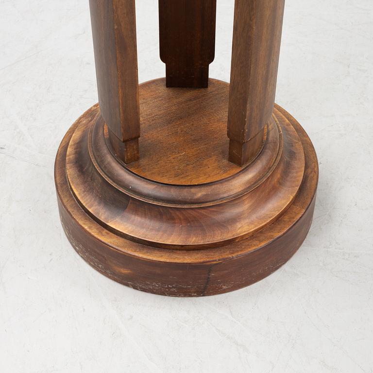 A Mahogany Veneer Pedestal, 1930-40s.
