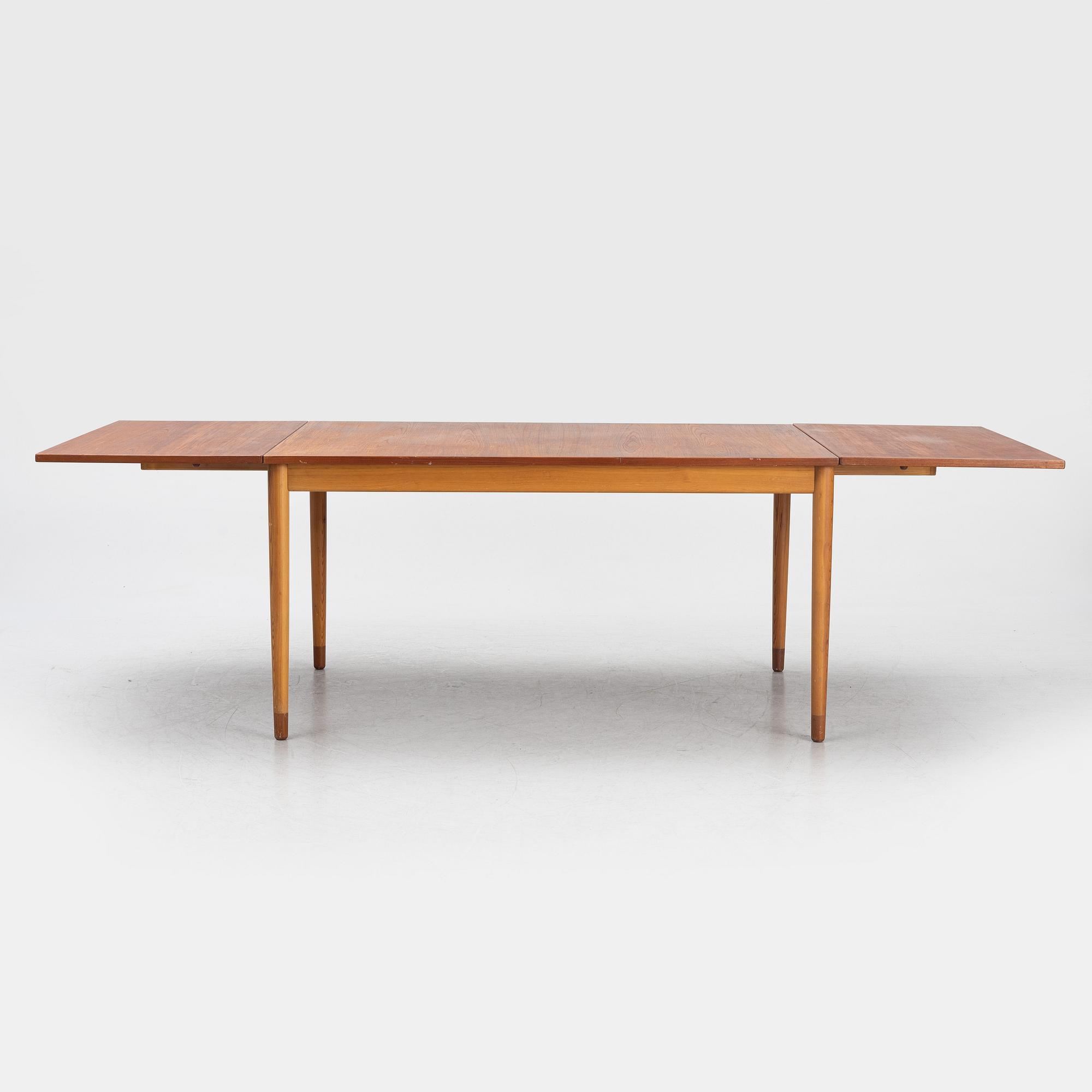 Børge Mogensen, an "Asserbo " dining table, Karl Andersson & Söner, second half of the 20th century.