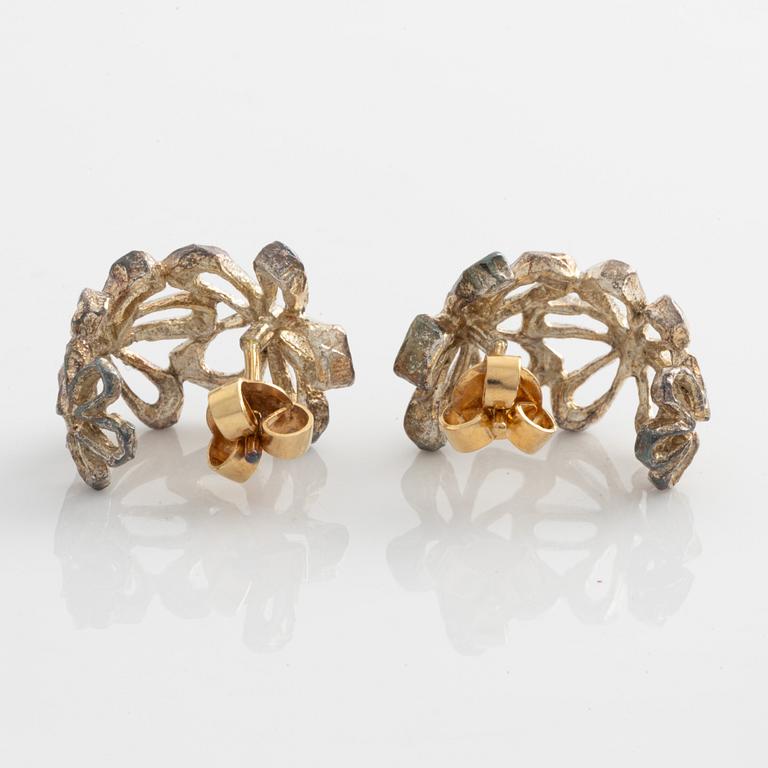 Sandberg, a pair of earrings, silver and 18K gold.