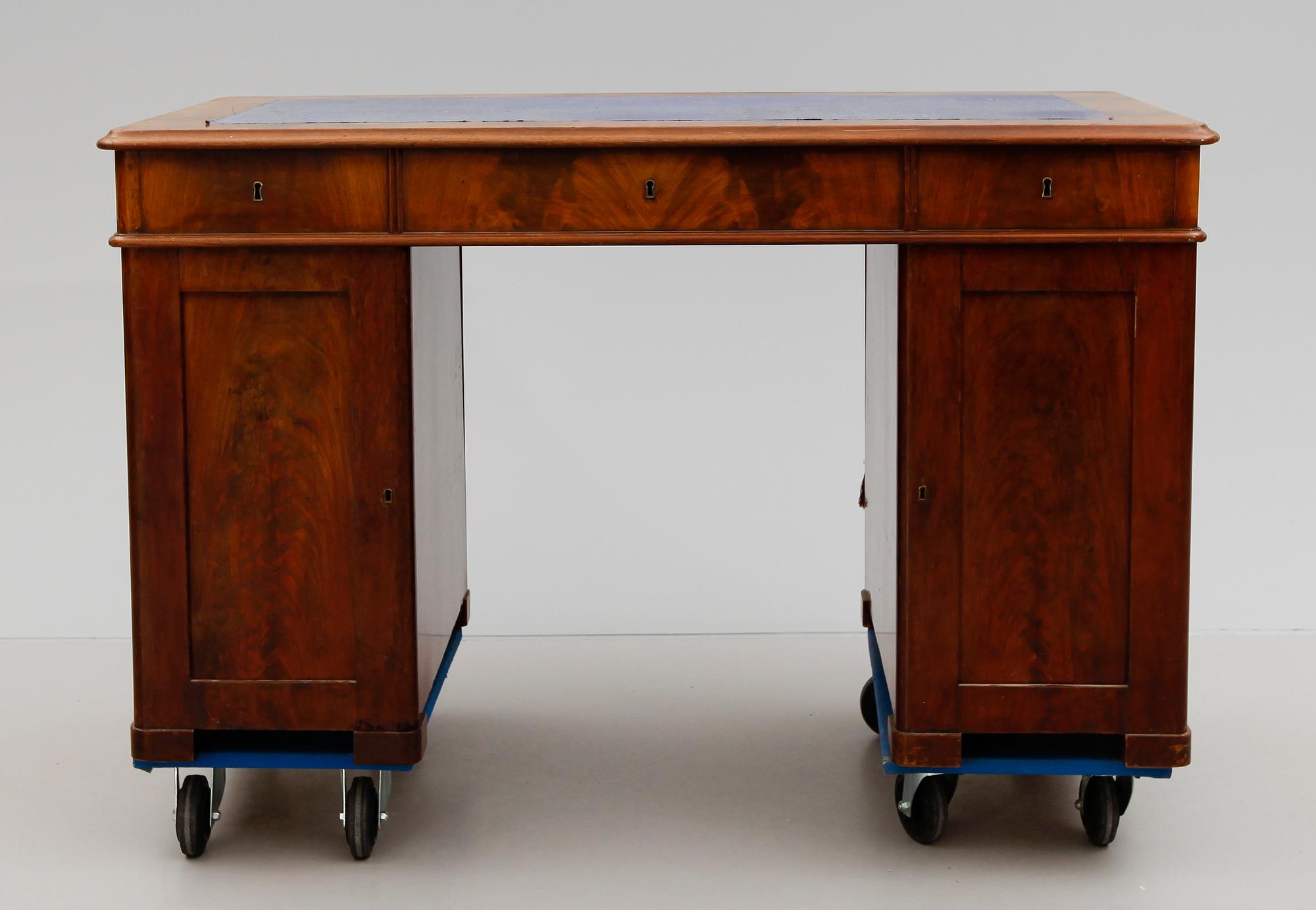 SKRIVBORD, Karl-Johan, 1800-talets mitt.