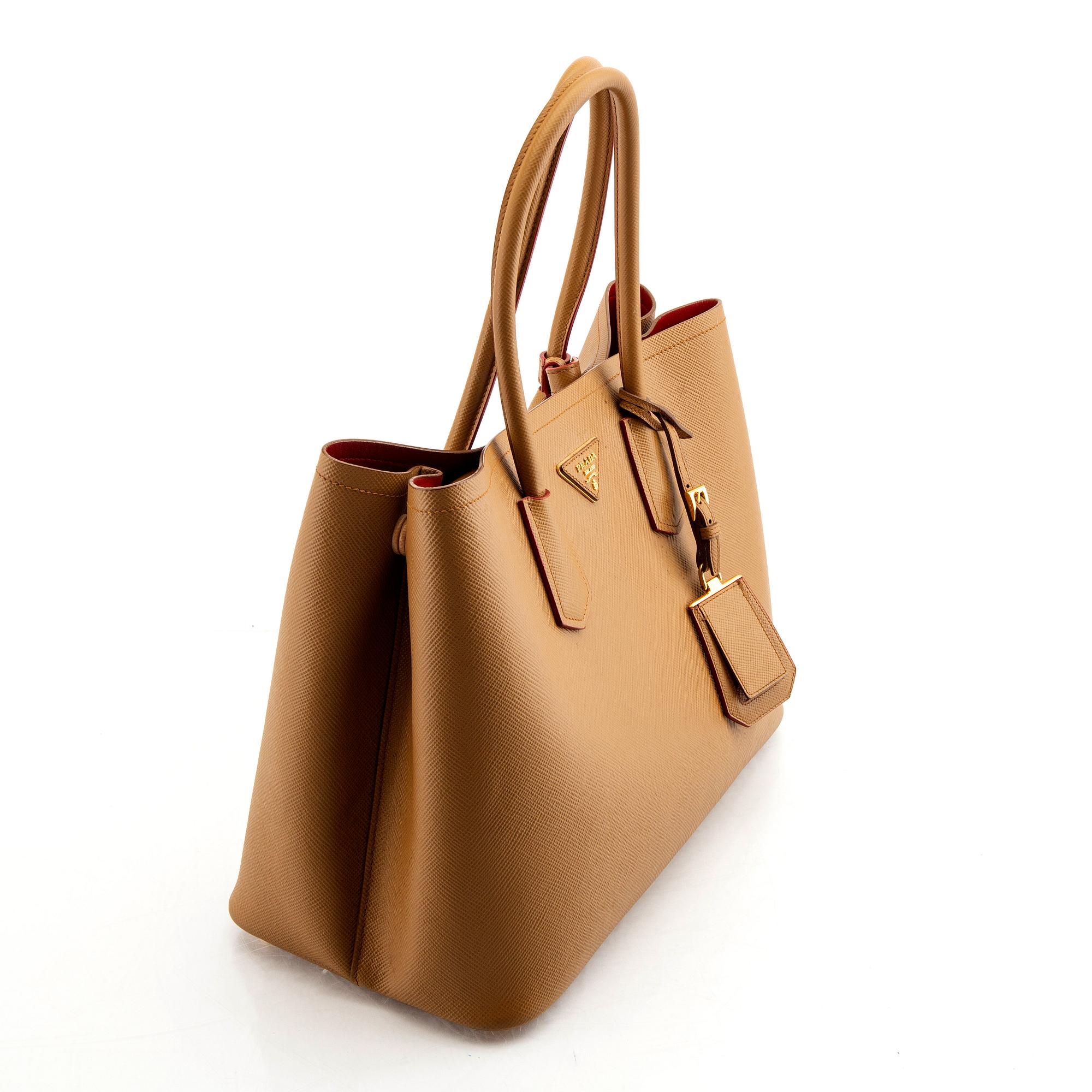 Prada, saffiano shoulder bag.