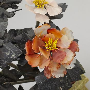 Two table decorations of different materials including agathe, nephrite quartz, stone, 20th century.