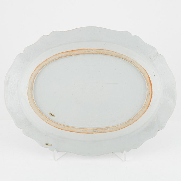 Stekfat, porslin, Kina, Qing dynastin, Qianlong (1736-95).