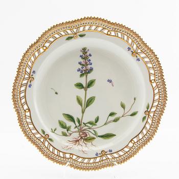 Tallrik Flora Danica Royal Copenhagen Danmark porslin.
