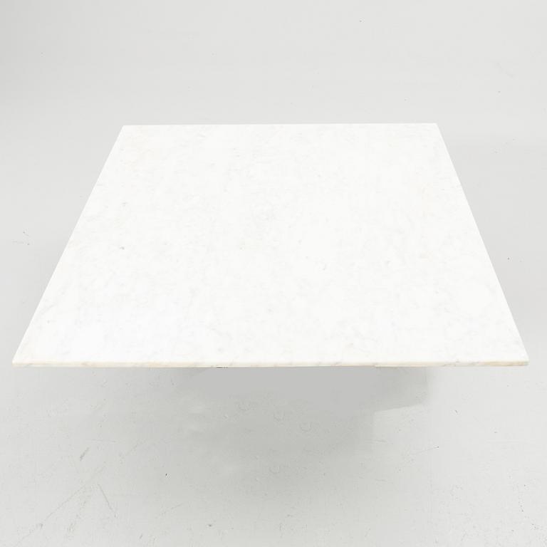 Coffee table, late 20th/early 21st century.