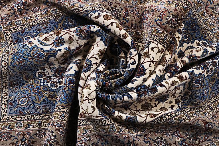 A rug, Esfahan, part silk, ca 245 x 155 cm.