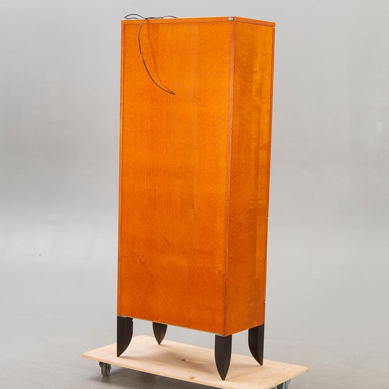 Rose Marie Elling, a Tintomara display cabinet Fröseke Form 1989.