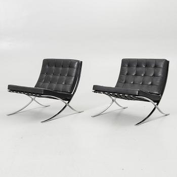 Ludwig Mies van der Rohe, Armchairs, a pair, “Barcelona”, Knoll.