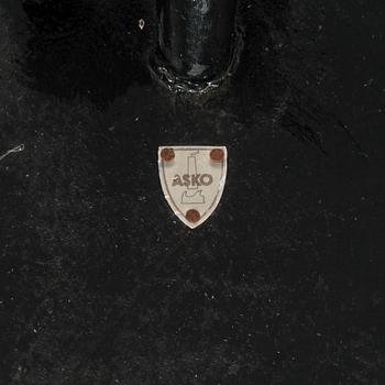 Ilmari Tapiovaara, tuoli, 'Mademoiselle', Asko, 1900-luvun puoliväli.