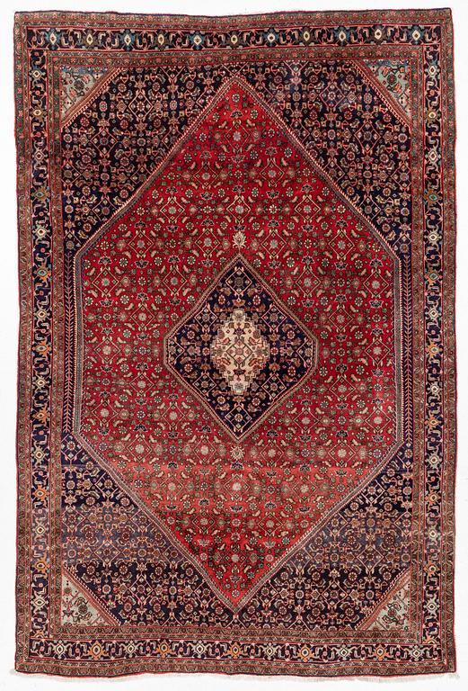 A Bidjar carpet, c. 330 x 220 cm.