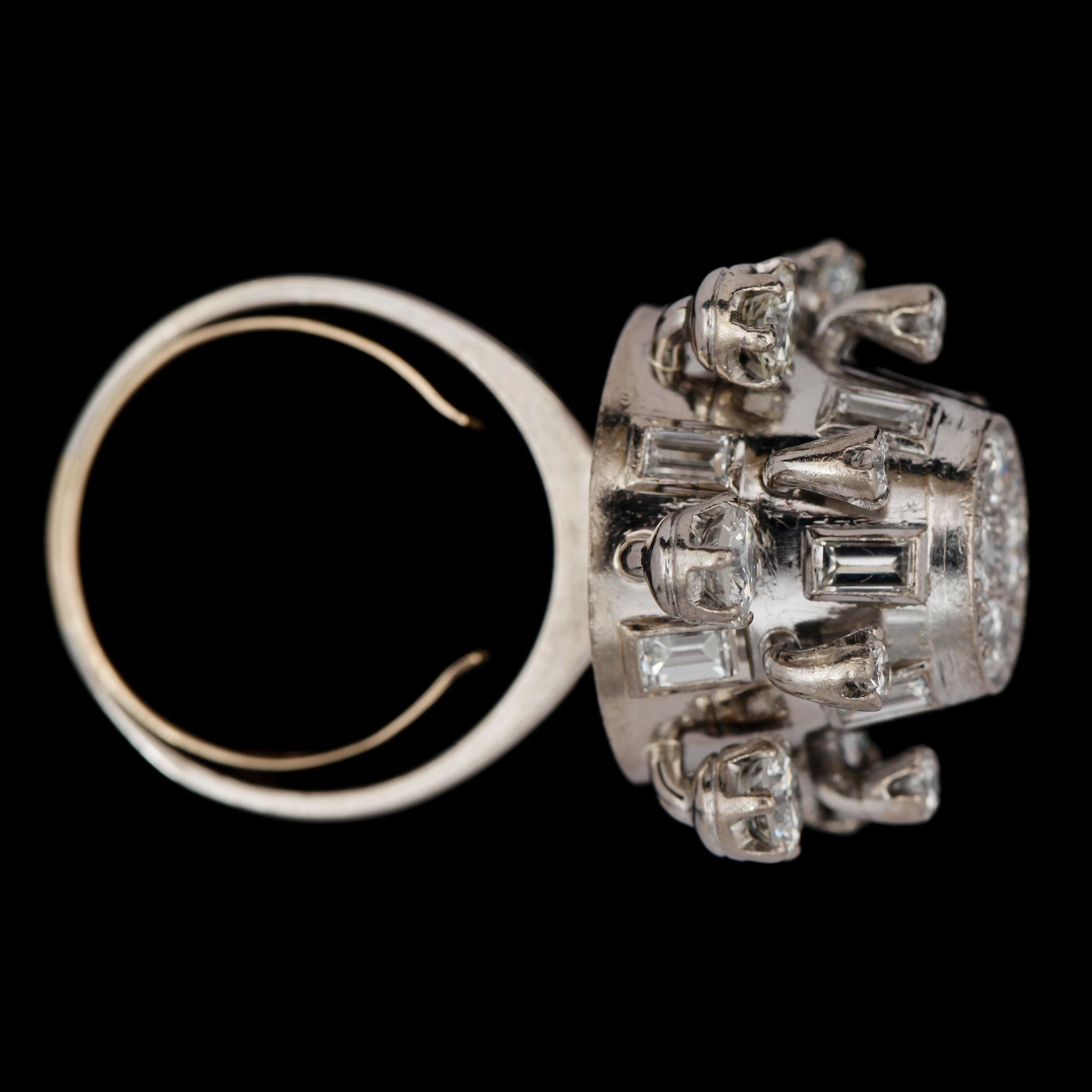 RING, briljantslipade diamanter, tot. ca 2.40 ct.