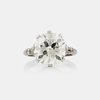 An old-cut, slightly cushion-shaped diamond, ca 5.70 cts. Quality circa L/SI.