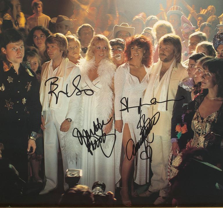 ABBA, AFFISCH från 1980, samtliga bandmedlemmars autografer.