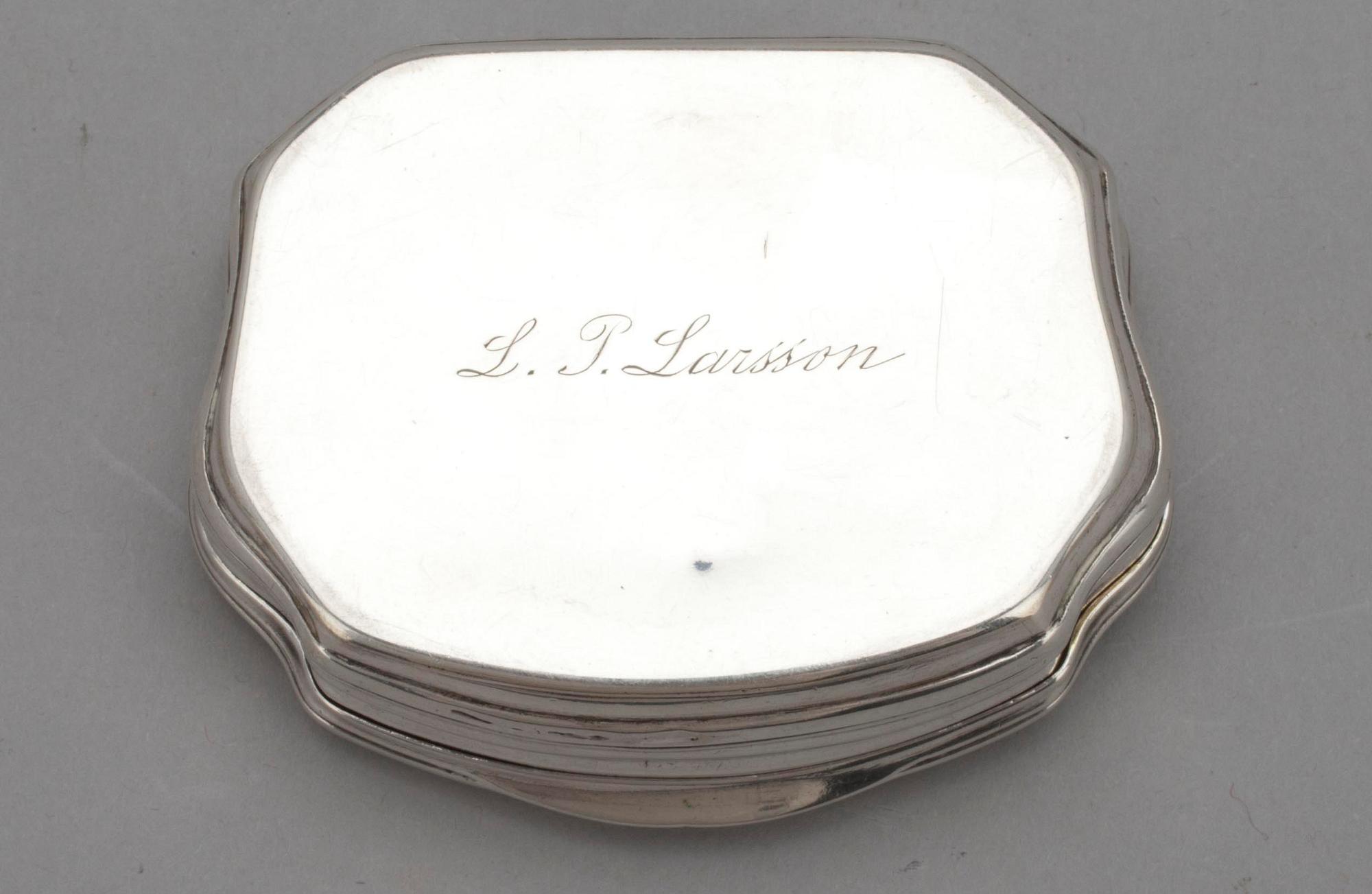 SNUSDOSA, silver 1700-tal. Vikt 84 g.