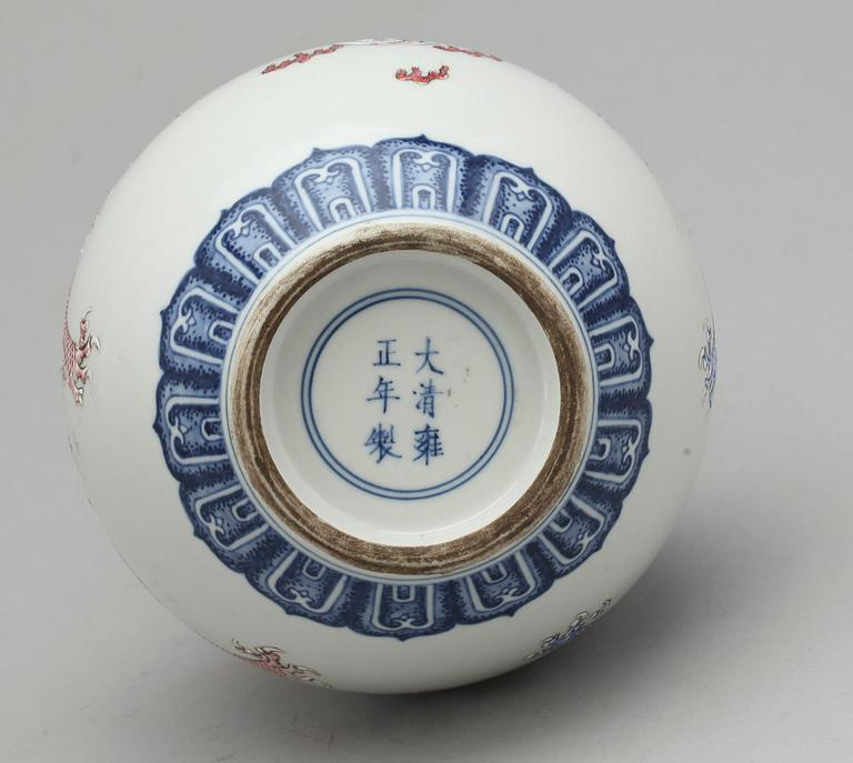 VAS, porslin, Kina, samtida tillverkning.