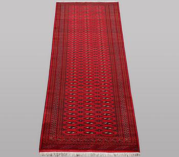A runner carpet, Beludj, ca 385 x 106 cm.