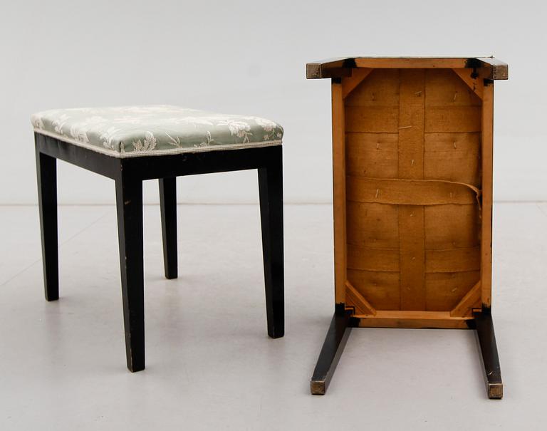 TABURETTER, 1 par, 1900-talets första hälft.