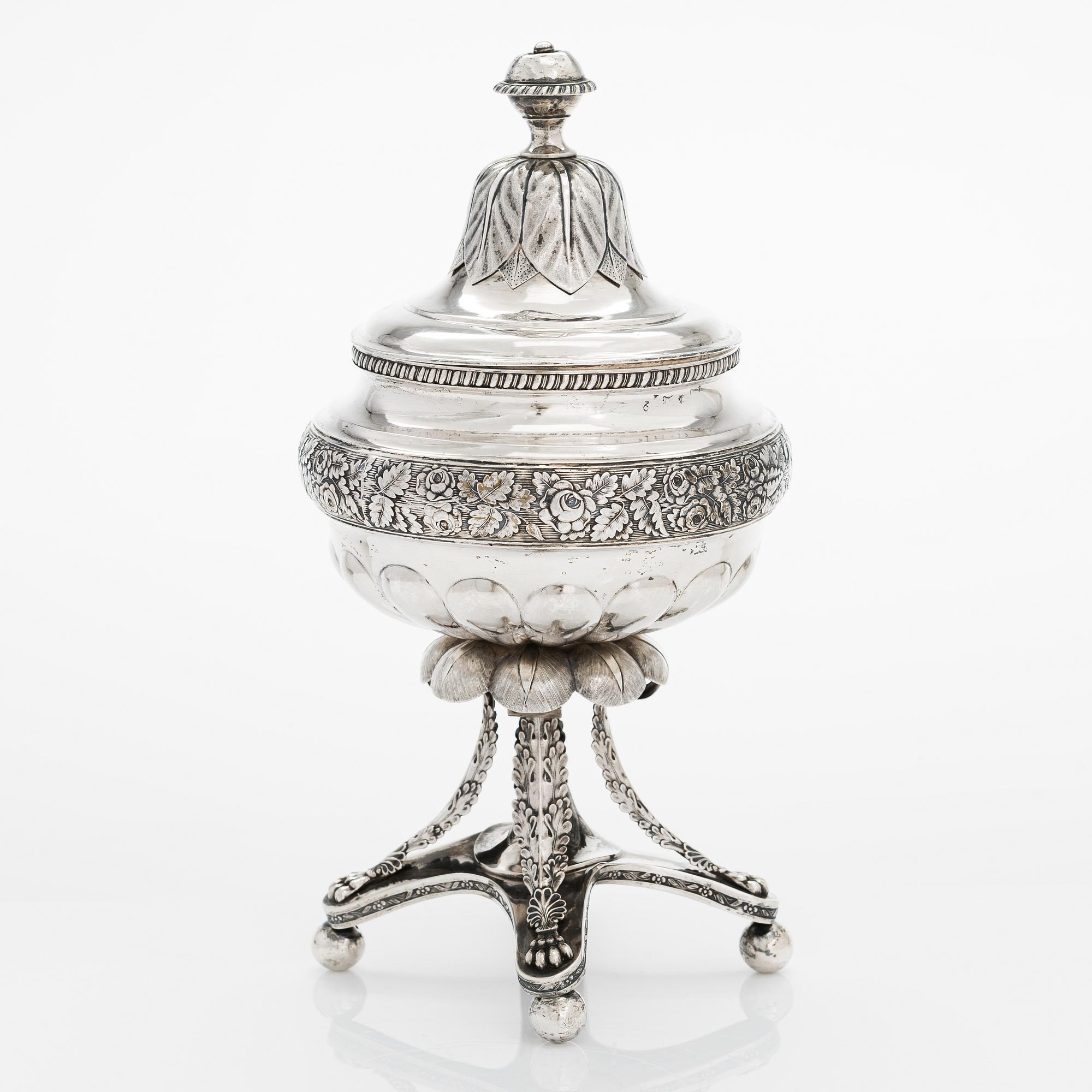Henrik Johan Törnroth, sockerskål, silver, Åbo 1842.