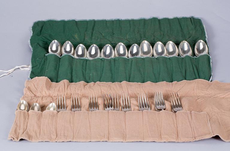 BESTICKSDELAR, 45 delar, silver. JA Johansson, Jönköping 1901-1903, modell "Rosen", vikt ca 2600 gr.