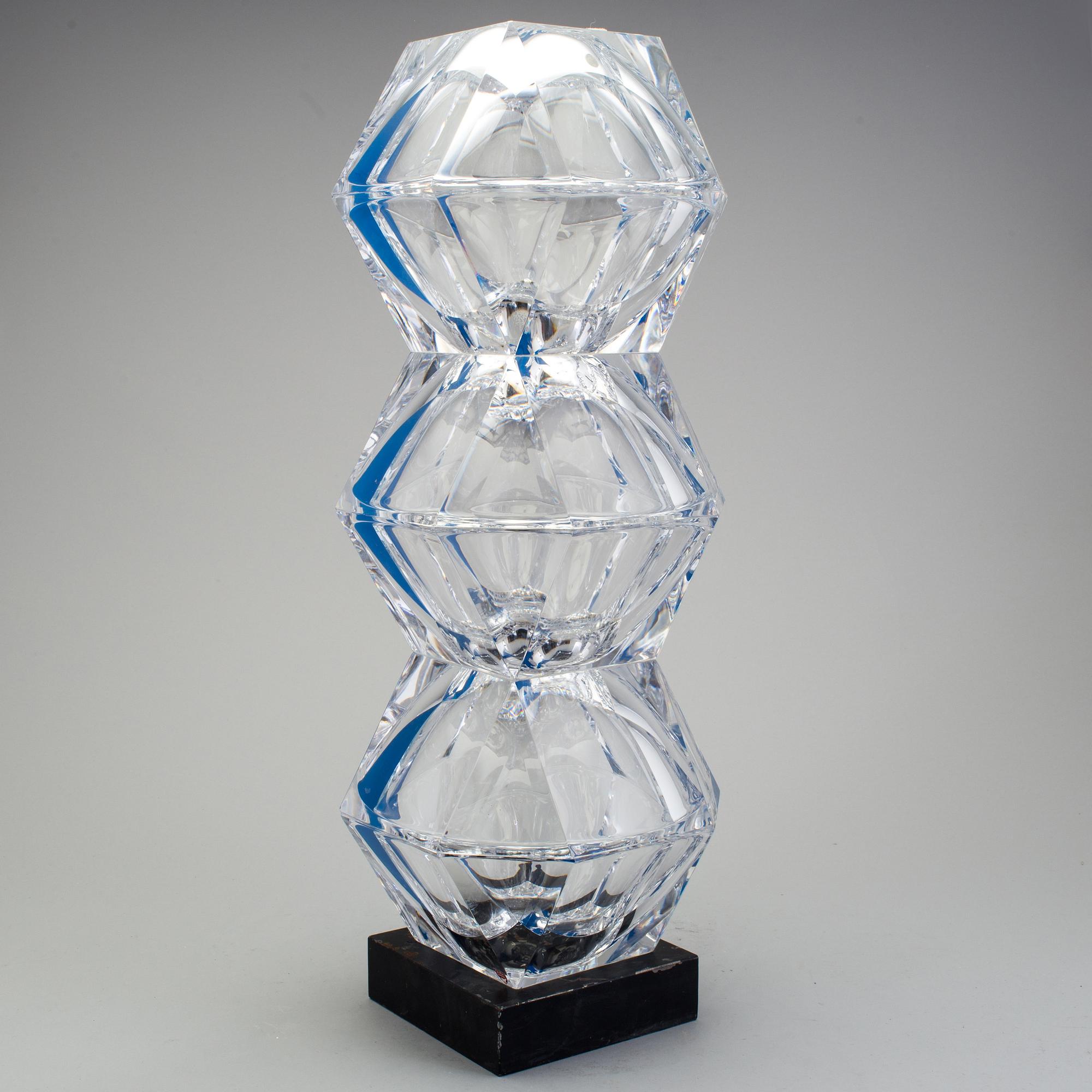 A Lars Hellsten polished glass sculpture, Orrefors, Sweden 1992.