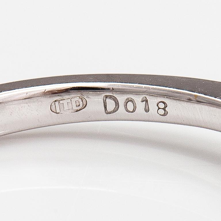 Sormus, 18K valkokultaa, timantteja n. 0.32 ct yht. Tuontileimattu ITD, Espoo.