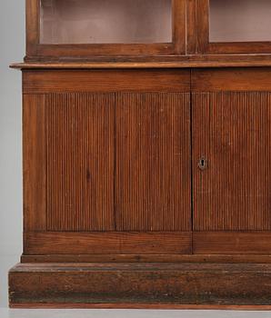 A pair of late Gustavian book cabinets, late 18th century.