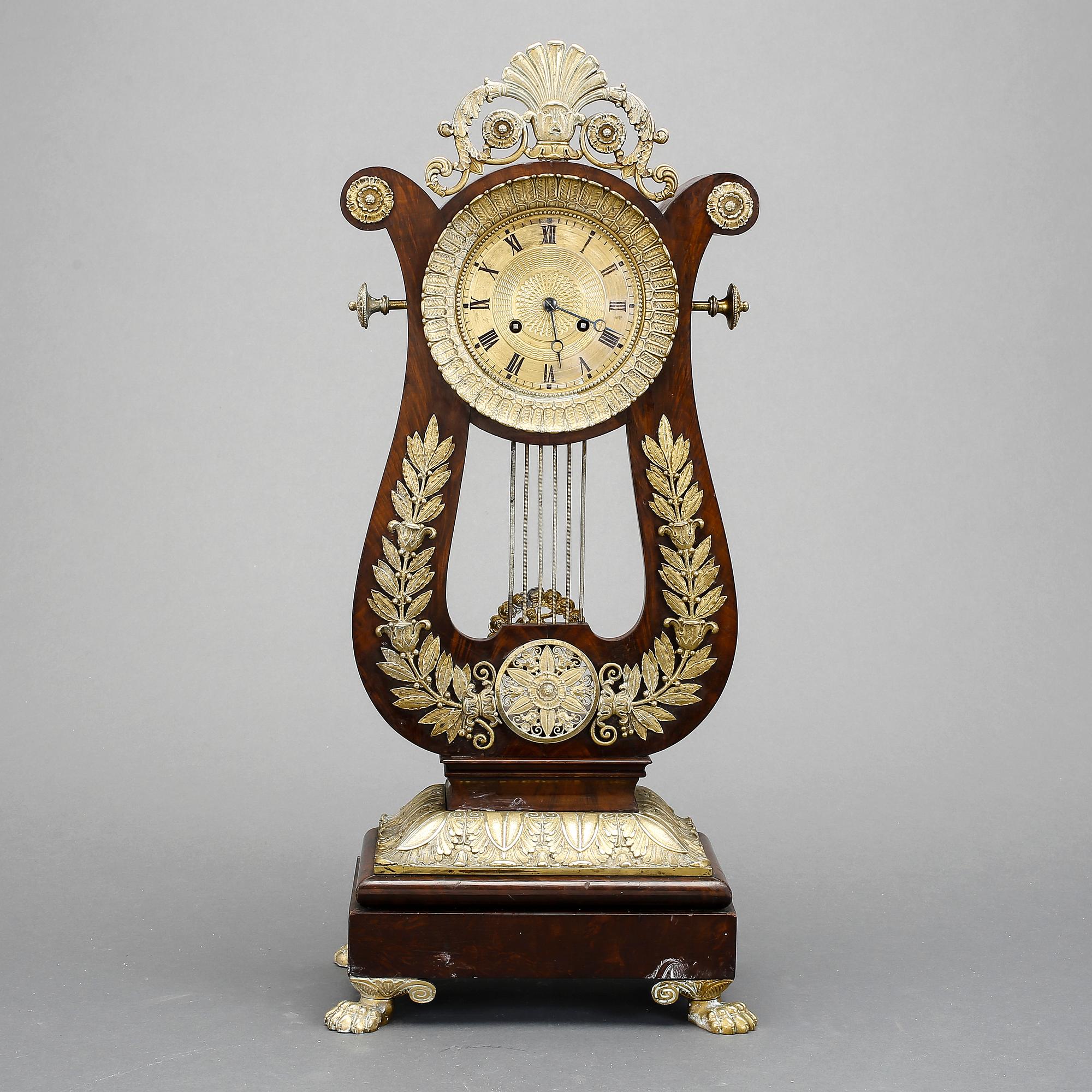 BORDSPENDYL, empire, Frankrike 1800-talets första hälft.