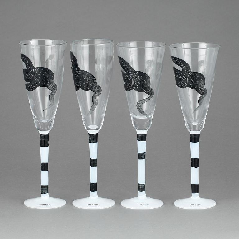 VINGLAS, 4 st. Glas. Ulrica Hydman-Vallien.