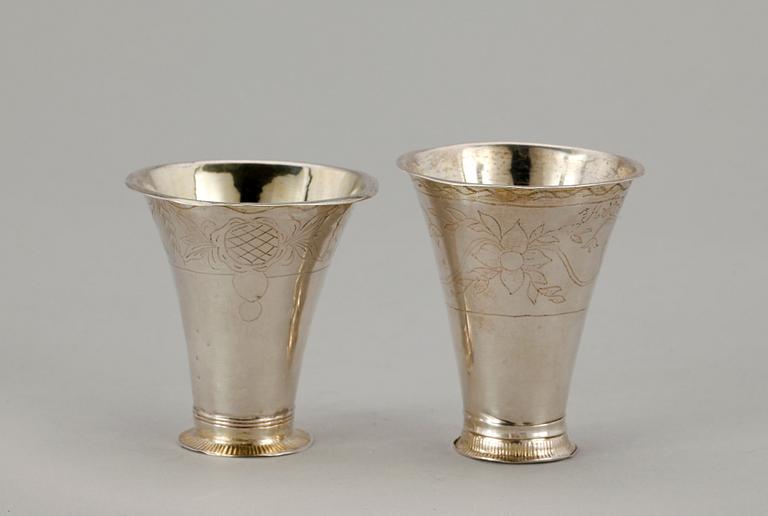 BÄGARE, 2 st, silver, bl a Johan Schröder, Landskrona, 1798.