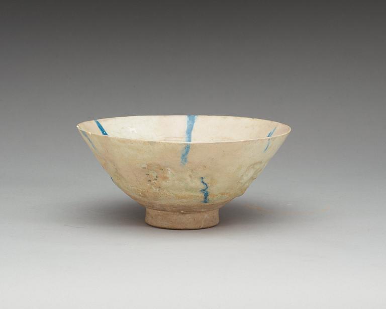 SKÅL. Diameter 19 cm. Iran, Keshan 1100-talets andra hälft.
