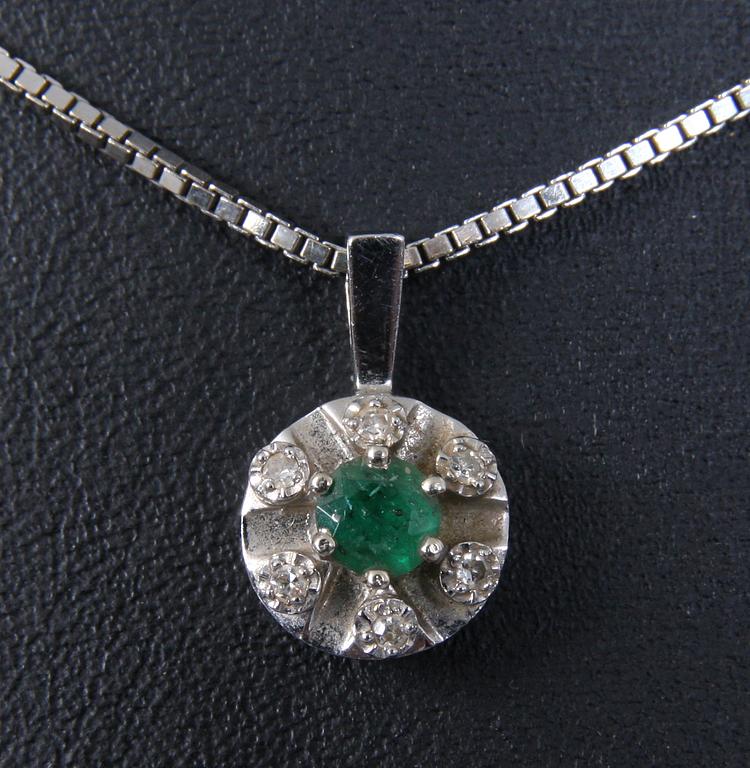 HALSBAND, brilljanter samt vitguld.