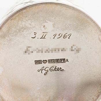 Anna-Greta Eker, maljakko, hopeaa, Auran Kultaseppä, Turku 1959.