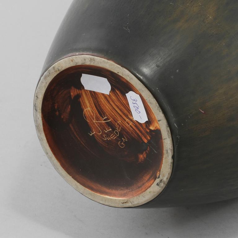 VAS, stengods, Gunnar Nylund, Rörstrand, omkring 1900-talets mitt.