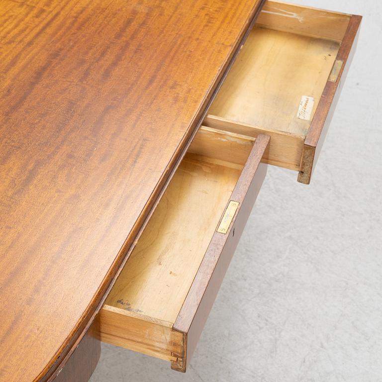Desk, probably executed by cabinetmaker Hjalmar Jackson, Stockholm, 1920s-30s.