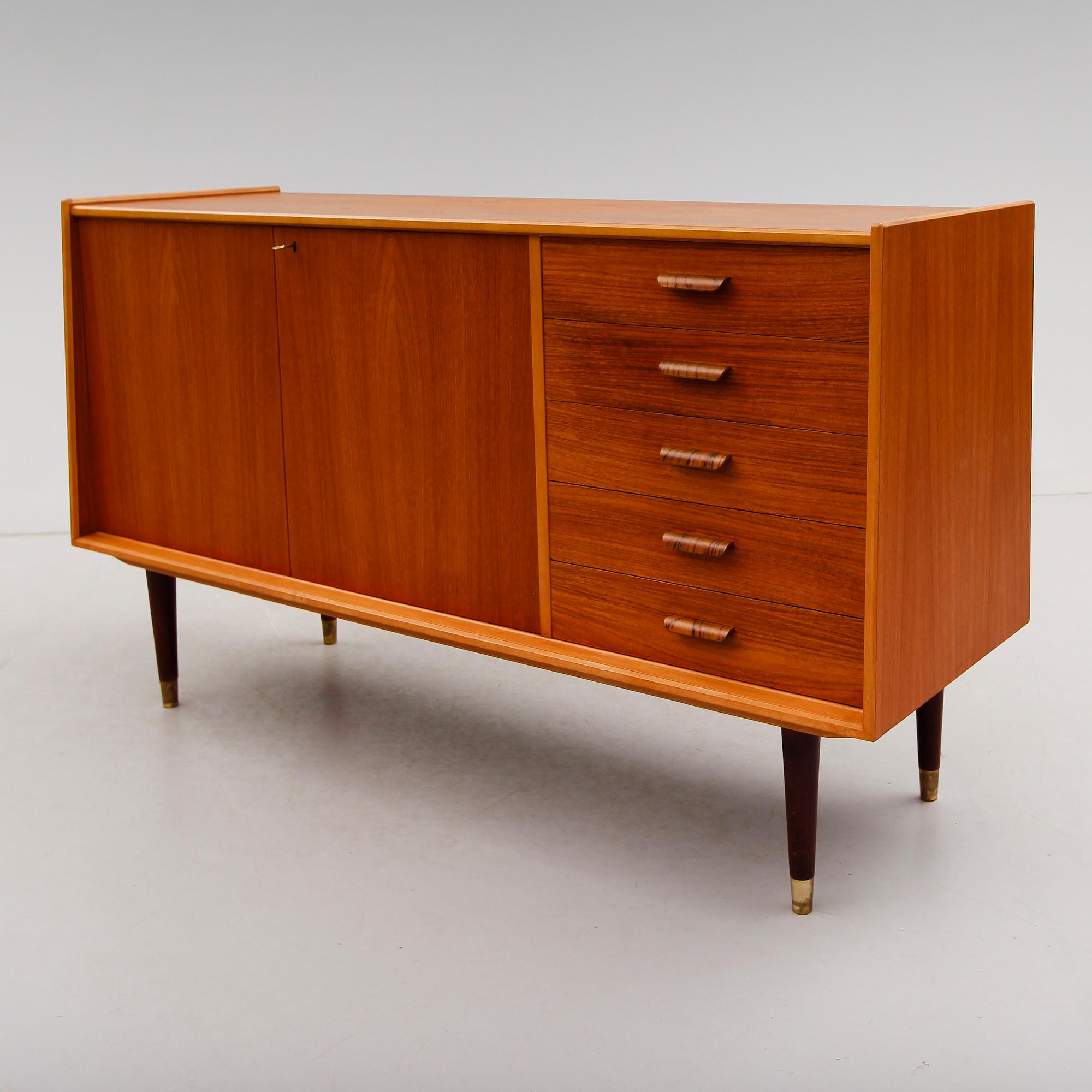 SIDEBOARD, 1900-talets andra hälft.