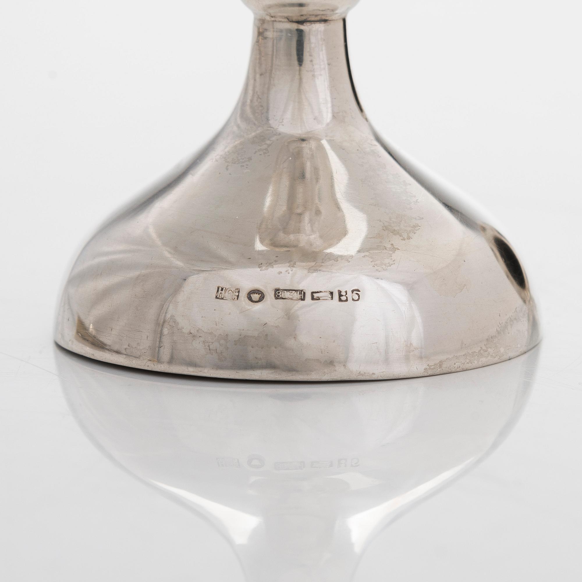 A set of two vases, a dish and a salt cellar with spoon, silver, Hämeenlinna and Helsinki 1929-52.