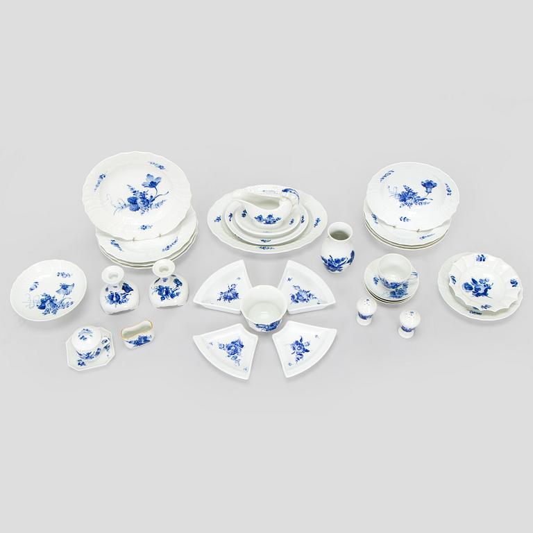 Royal Copenhagen, Service, 31 pcs, “Blå Blomst”, Denmark.
