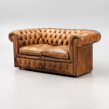 Soffa, Chesterfield-modell, 1900-talets slut.