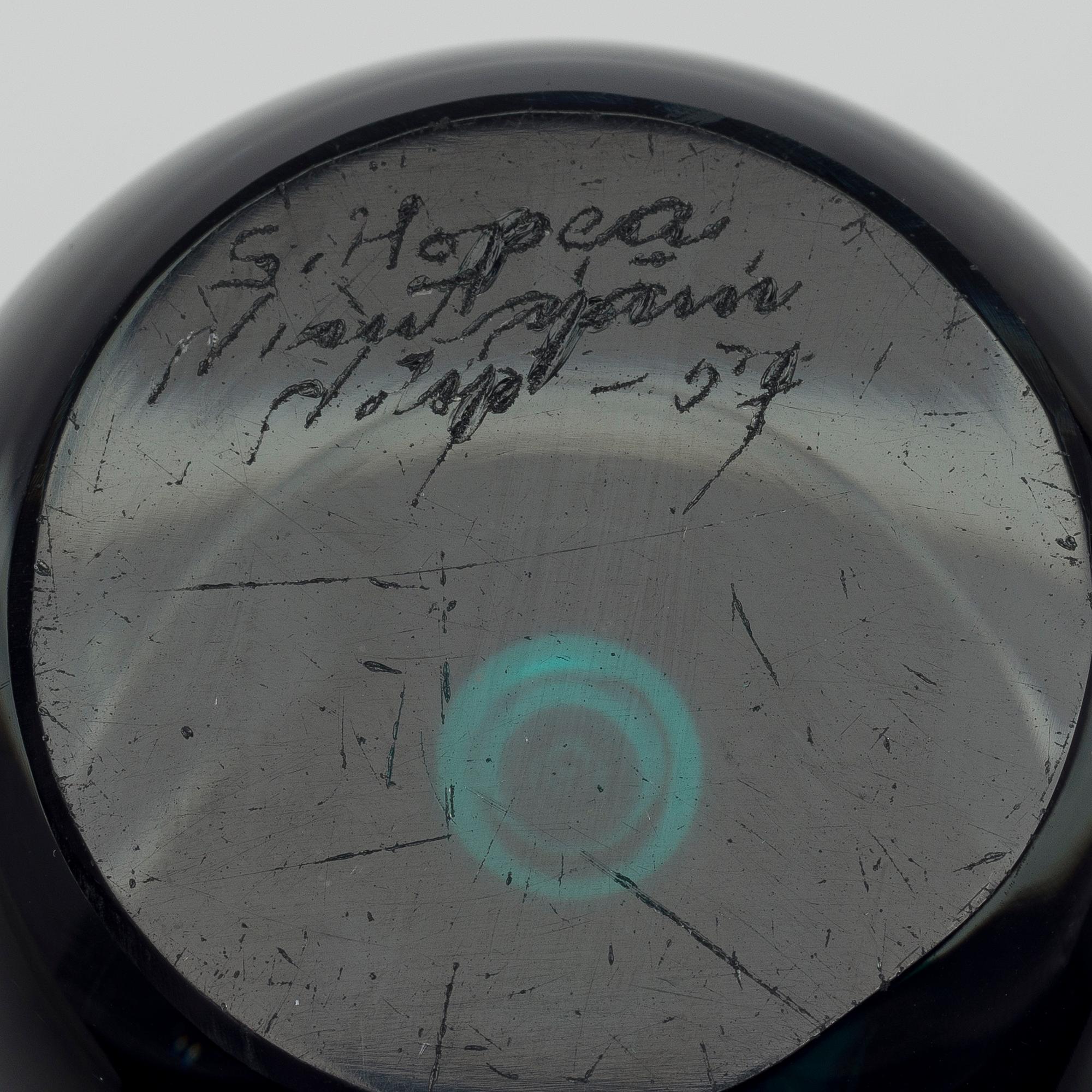 SAARA HOPEA, VAS, SH 122. Bubbla. Sign. S. Hopea Nuutajärvi Notsjö -57.